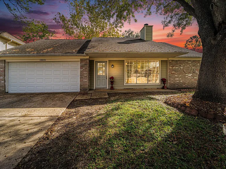13231 Harpers Bridge Dr — Photo 16