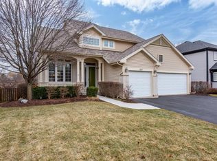 860 Deer Path Dr, Antioch, IL 60002