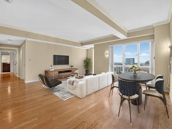 1 Nassau St Unit 1607, Boston, MA 02111