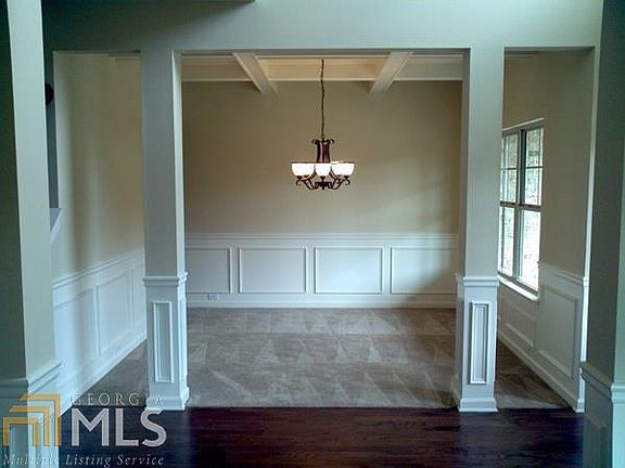 3rd image of 220 Aylesbury Blvd