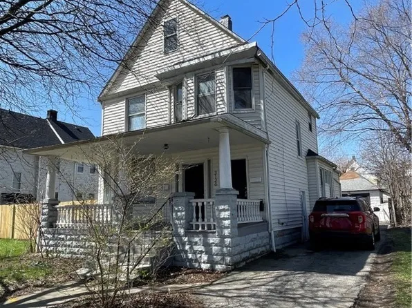 3126 W 82nd St, Cleveland, OH 44102