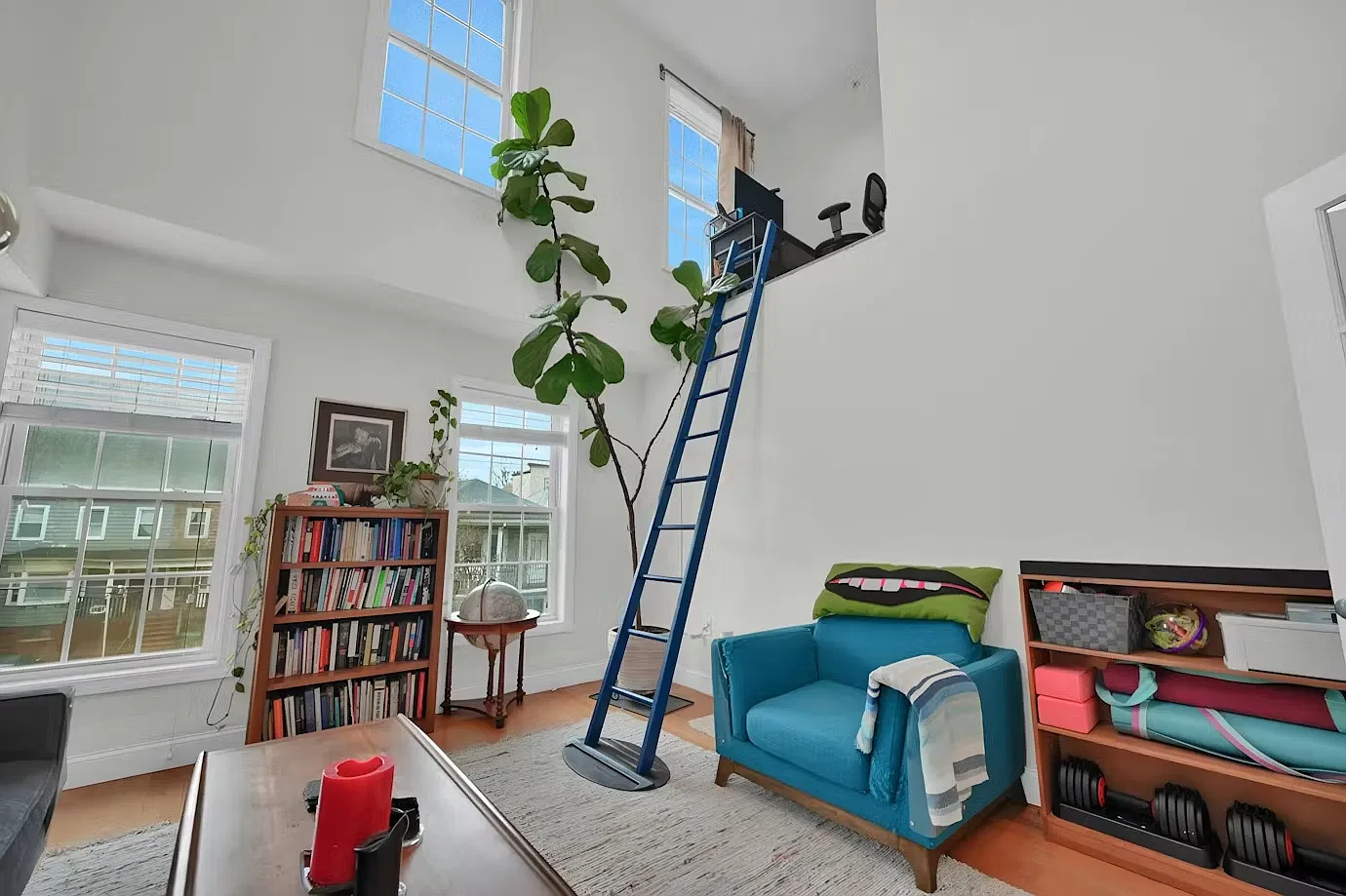 2 bed, 1087 sqft, $3,600 — Photo 1