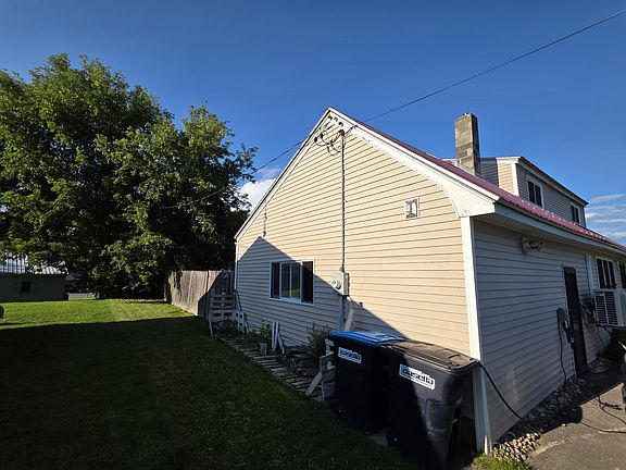 3rd image of 790 Bear Swamp Rd