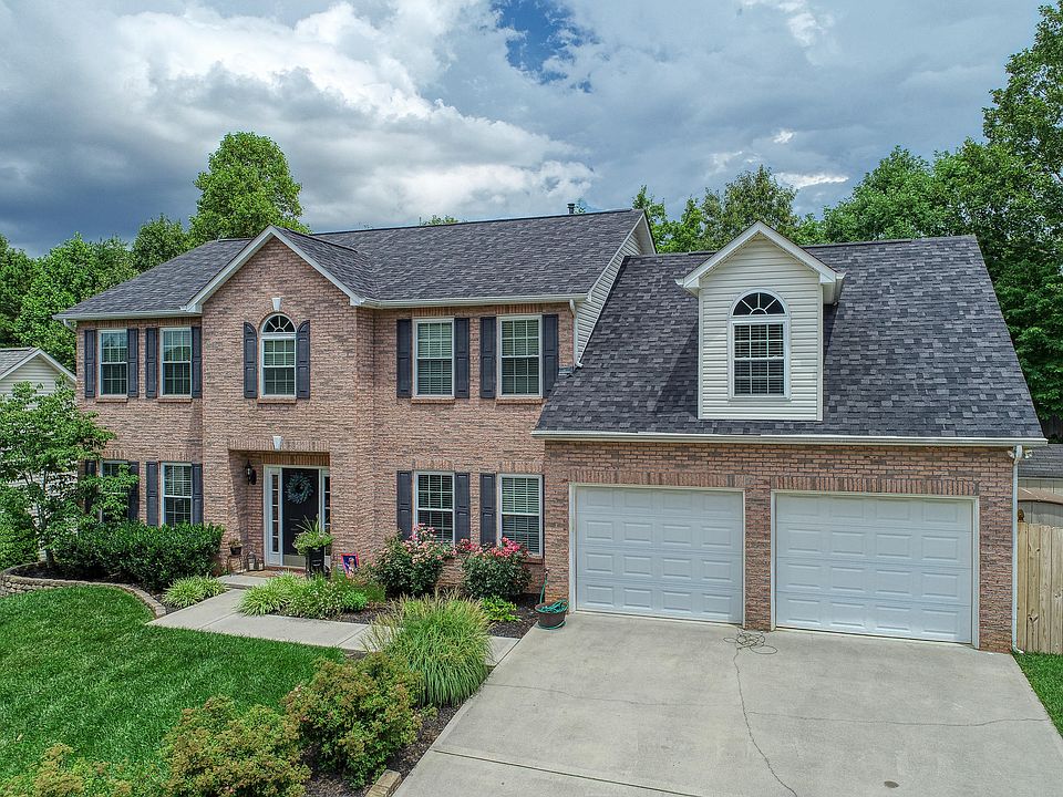 1st image of 624 Mountain Pass Ln