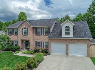624 Mountain Pass Ln, Knoxville, TN 37923