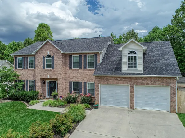 624 Mountain Pass Ln, Knoxville, TN 37923
