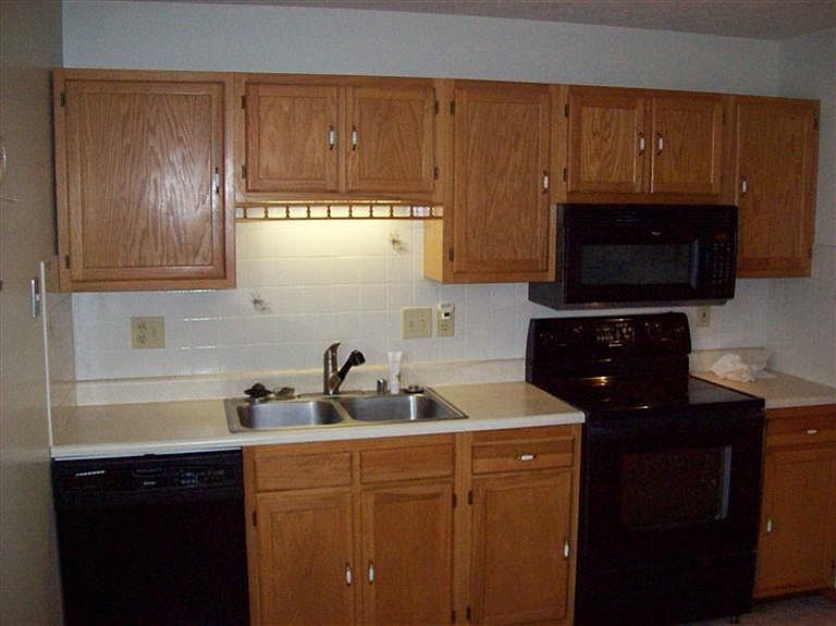 2nd image of 4210 Victorian Green Dr