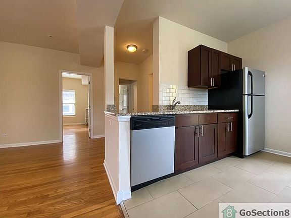 5th image of 4742 S Greenwood Ave APT 2E