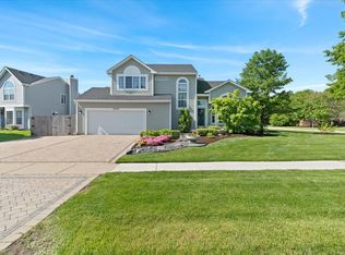 18075 W Banbury Dr, Gurnee, IL 60031
