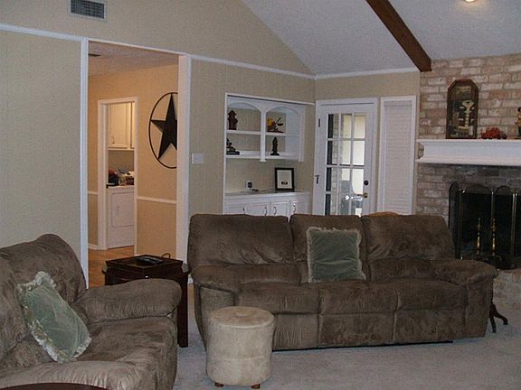 Large Living or Den Area
