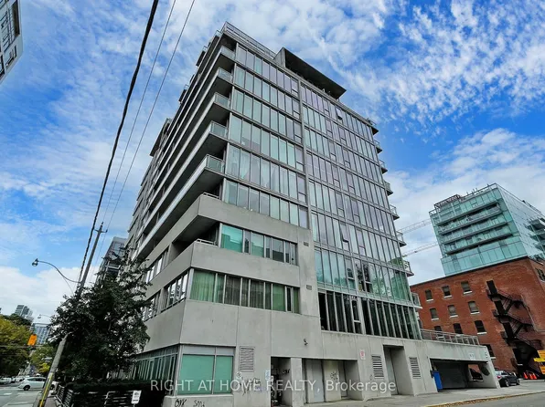 38 Niagara St #312, Toronto, ON M5V 3X1