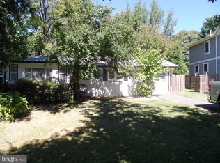 537 Orchard St NW, Vienna, VA 22180