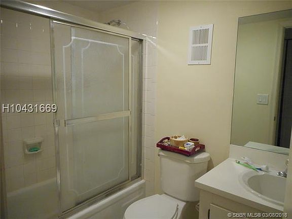 5th image of 9330 Lagoon Pl APT 204