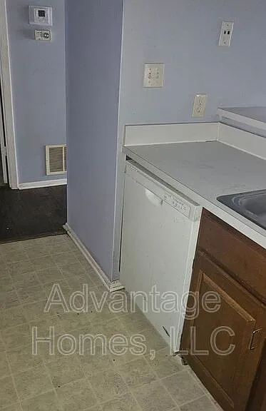8793 W 106th Ter — Photo 9