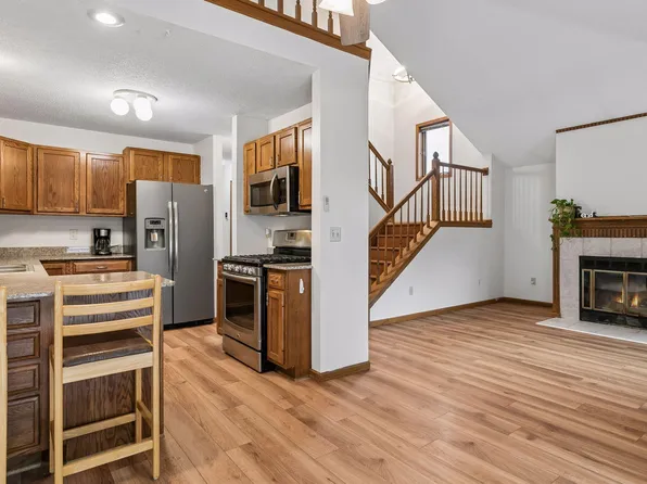 7887 72nd St S, Cottage Grove, MN 55016