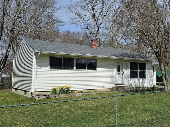 93 Oslo Street, Groton, CT 06355