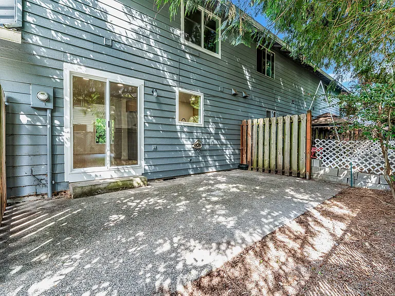5210-5232 SE Rinearson Rd #5230 — Photo 21