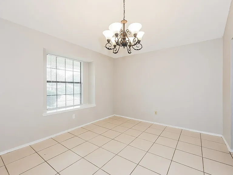 6423 Woodstream Trl — Photo 6