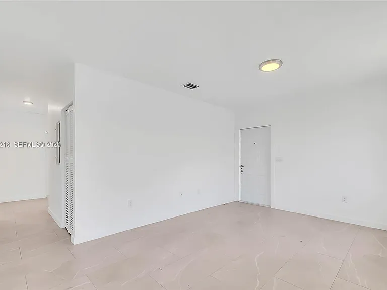 10235 SW 173rd St #10235 — Photo 4