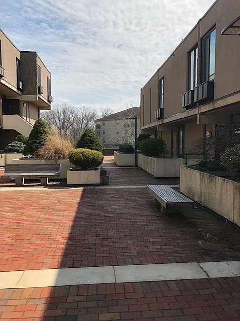 2205 Angelica Ter — Photo 2
