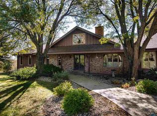 9401 E 41st St, Sioux Falls, SD 57110