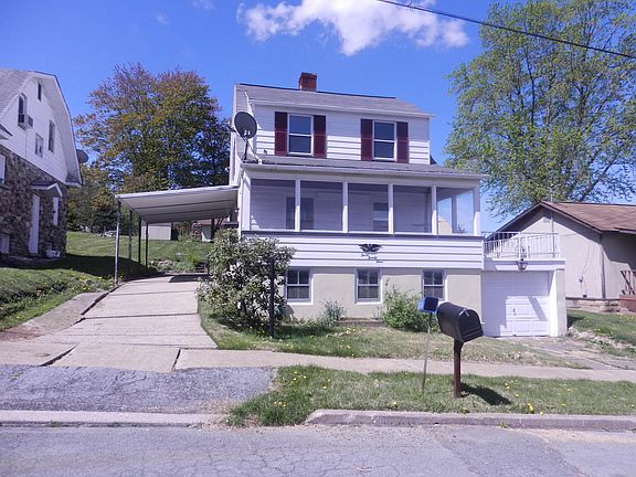2nd image of 324 Beech St S