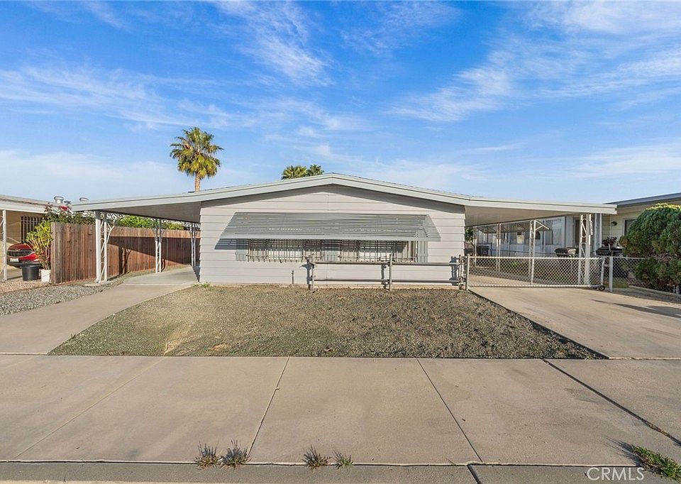 1st image of 542 Castille Dr