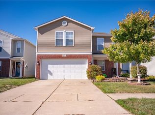 828 Wheatgrass Dr, Greenwood, IN