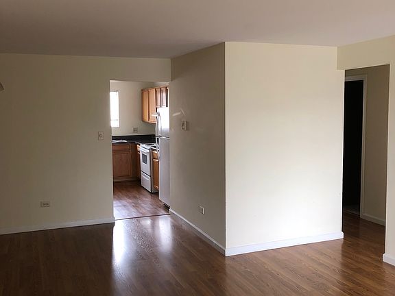 2nd image of 2336 Nichols Rd APT F