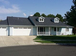 27 Scholarship Way, Medford, OR