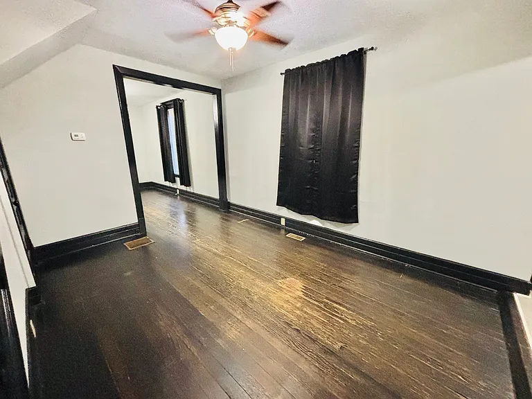 1720 Morton St — Photo 11