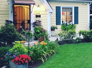 3132 Barnhill Dr, Charlotte, NC 28205