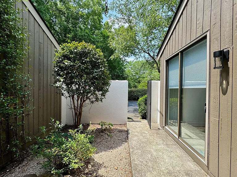 7 Dartford Ct — Photo 13