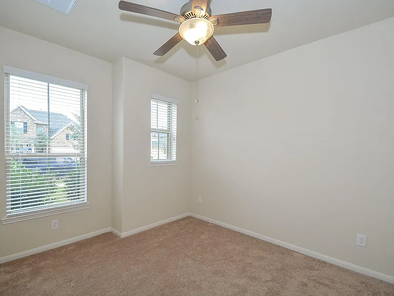 20215 Stonebridge Terrace Dr — Photo 5