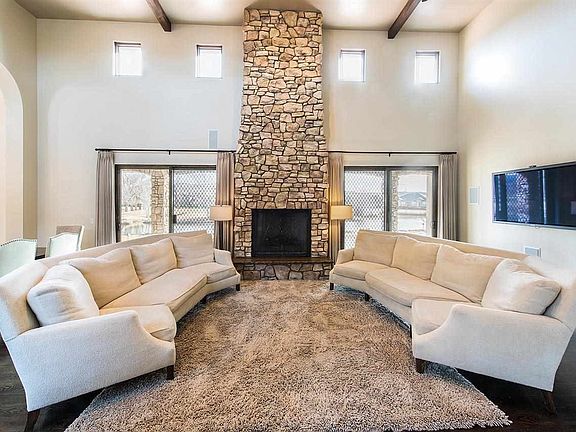 2nd image of 6870 Island Queen Ct