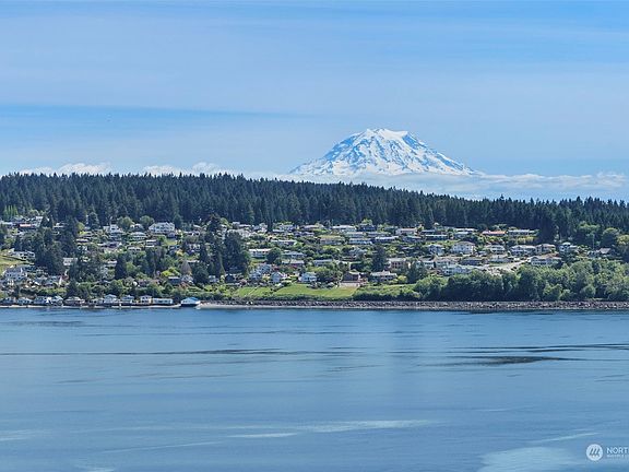 3rd image of 1368 Pilchuck Heights