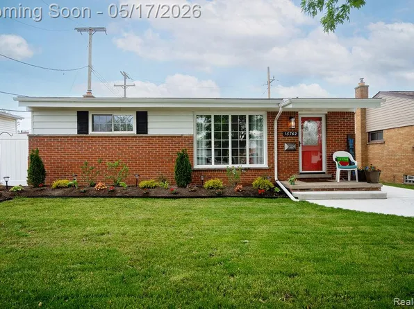 15762 Scott St, Southgate, MI 48195