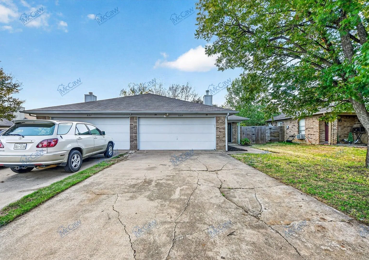 Spacious 3-Bedroom Duplex in Birdville ISD! — Photo 2