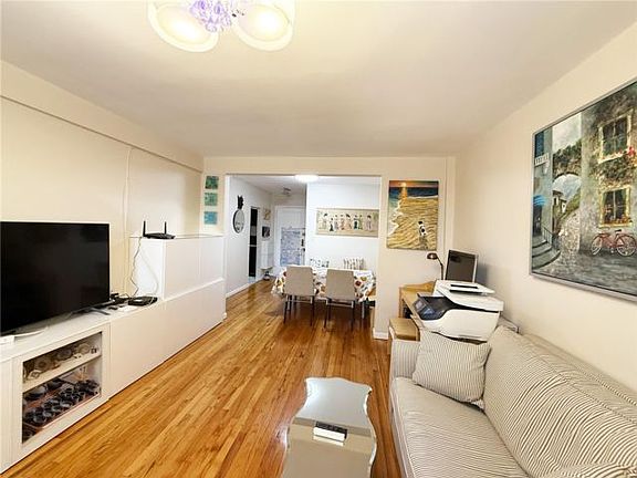 2nd image of 55 Orchard St #11300