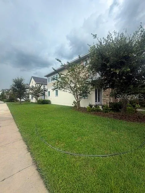 4 bed, 3.0 bath, 3011 sqft, $4,400 — Photo 2