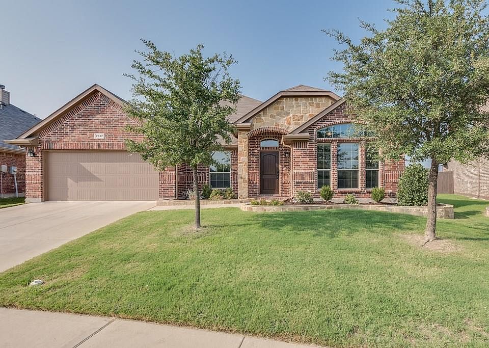 1st image of 2037 Mountain Hawk Dr