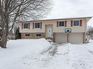 6390 S 139th Avenue Cir, Omaha, NE 68137