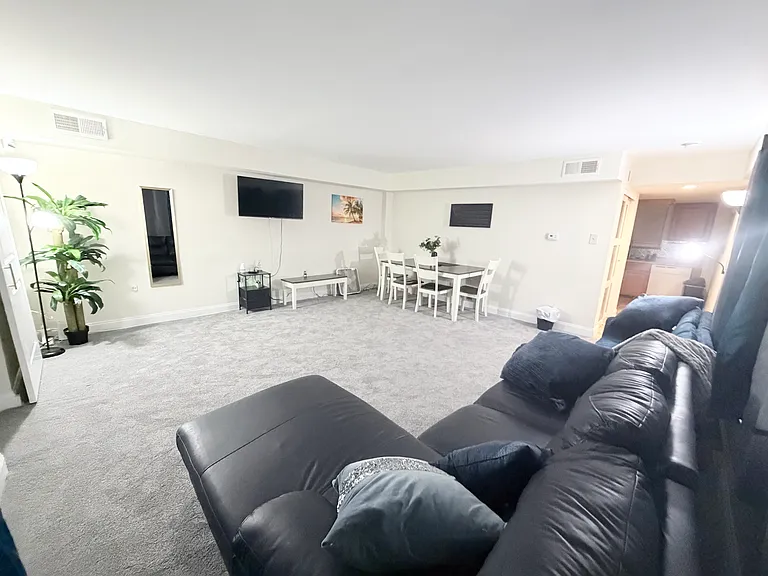 600 Pacific Ave #C103 — Photo 3
