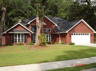 77 Sassafras Ln, Midway, GA 31320