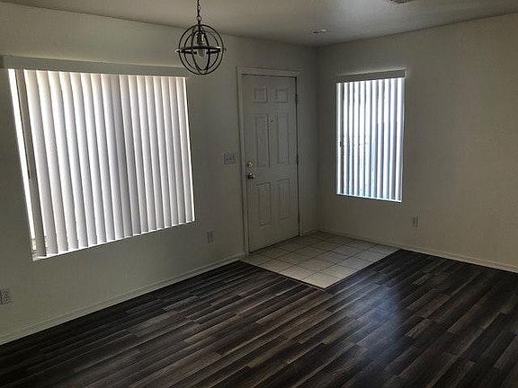 4th image of 9567 Belle Fountain Ave