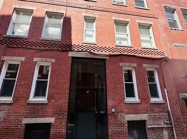 5 Cleveland Pl, Boston, MA 02113