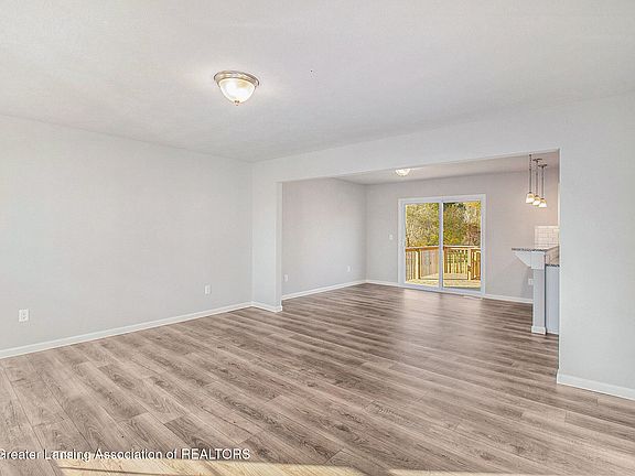 2nd image of 632 Saint Andrews Dr