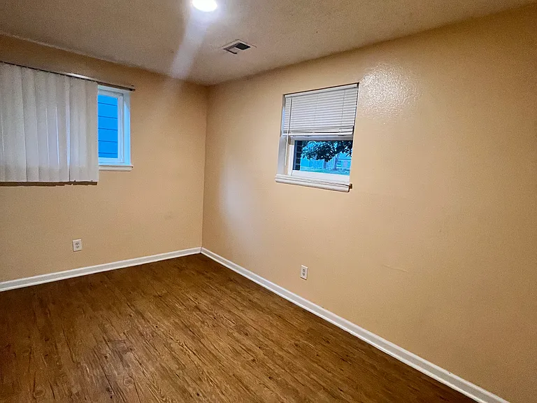 1579 S Salida Way — Photo 7