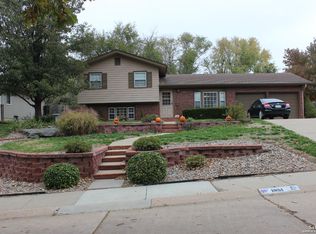 1951 Ridglea Dr, Salina, KS 67401