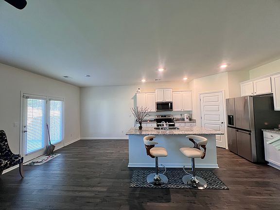 2nd image of 733 Millwood Dr